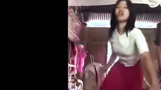 နပ်စ်မလေးထမိန်လေးချွတ်ပီးထန်ပြ