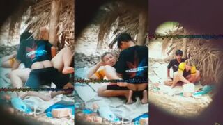ယာတဲ ဘေးမှာ ရှယ်ဖြုတ်နေတဲ့ အတွဲ ချောင်းရိုက်